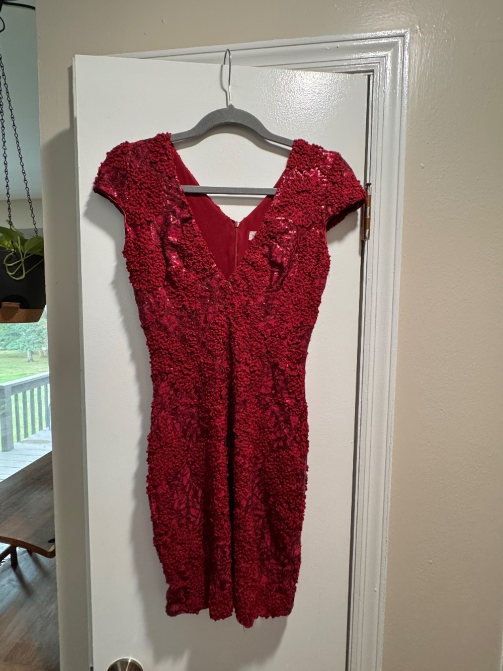 Dress the Population Burgundy Sequined 3D Lace V-Neck Cocktail Dress Size S